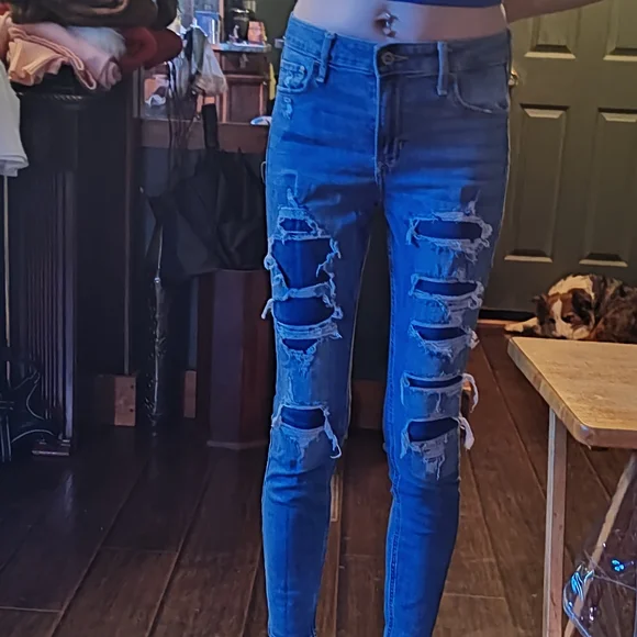 Hollister Blue High-Rise Distressed Skinny Jeans - Picture 4 of 5